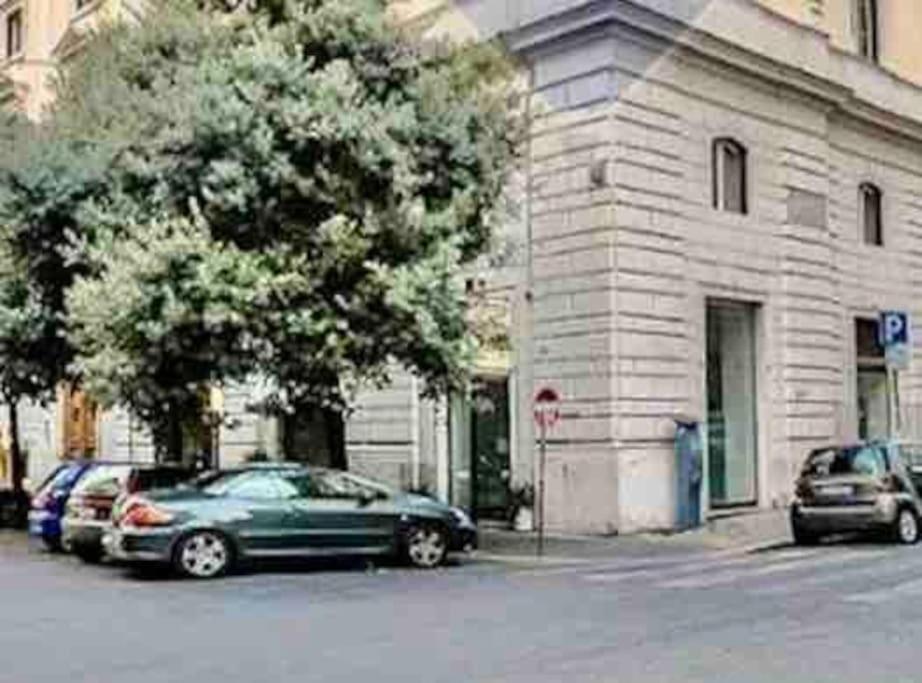 Beautiful Apartment Next To Piazza Di Spagna Rom Exteriör bild